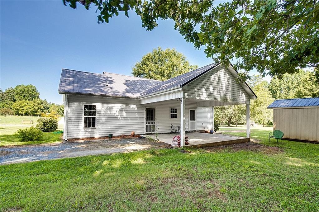 4387 Young Road Asheboro, NC 27205 - Photo 9 of 30