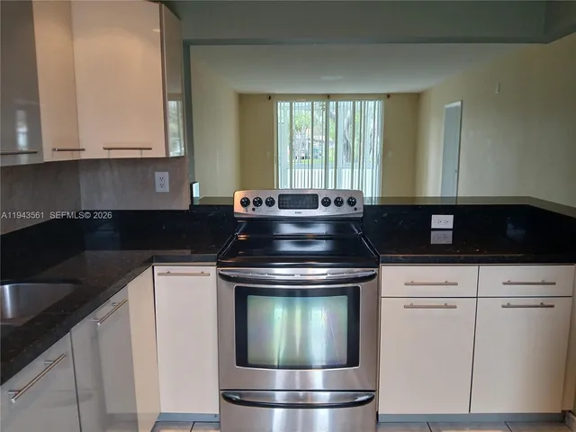 $1,650 | 5950 Del Lago Circle, Unit 112, Sunrise, FL 33313