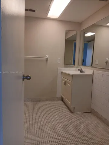 $1,650 | 5950 Del Lago Circle, Unit 112, Sunrise, FL 33313