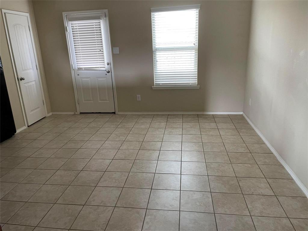 2406 Fall Court Anna, TX 75409 - Photo 3 of 9