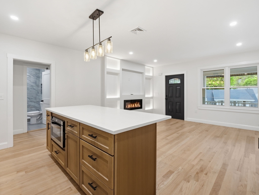23 Murray Hill Road Medford, MA 02155 - Photo 5 of 22