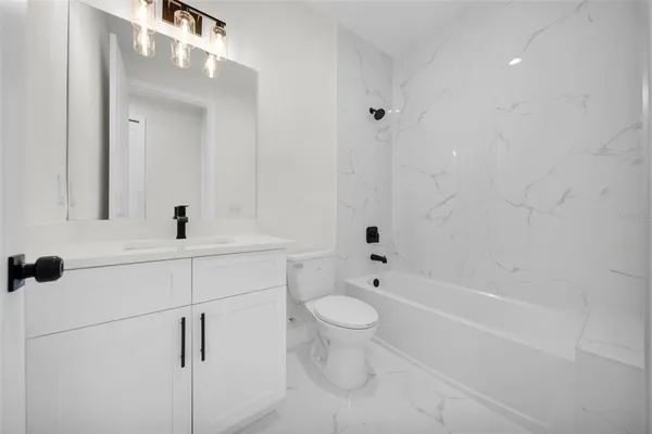$2,250 | 7054 Rosemont Drive, Englewood, FL 34224