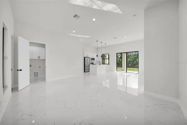 $2,250 | 7054 Rosemont Drive, Englewood, FL 34224