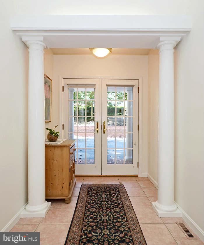 918 Army Road Baltimore, MD 21204 - Photo 11 of 29 Interior (General)