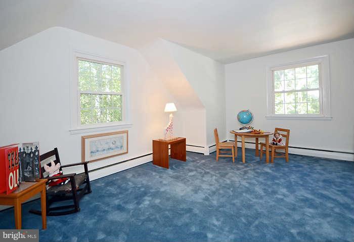 918 Army Road Baltimore, MD 21204 - Photo 17 of 29 Bedroom