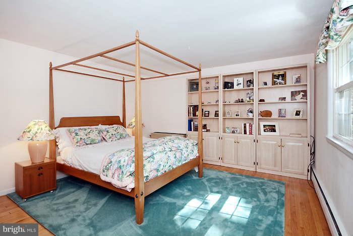 918 Army Road Baltimore, MD 21204 - Photo 22 of 29 Bedroom