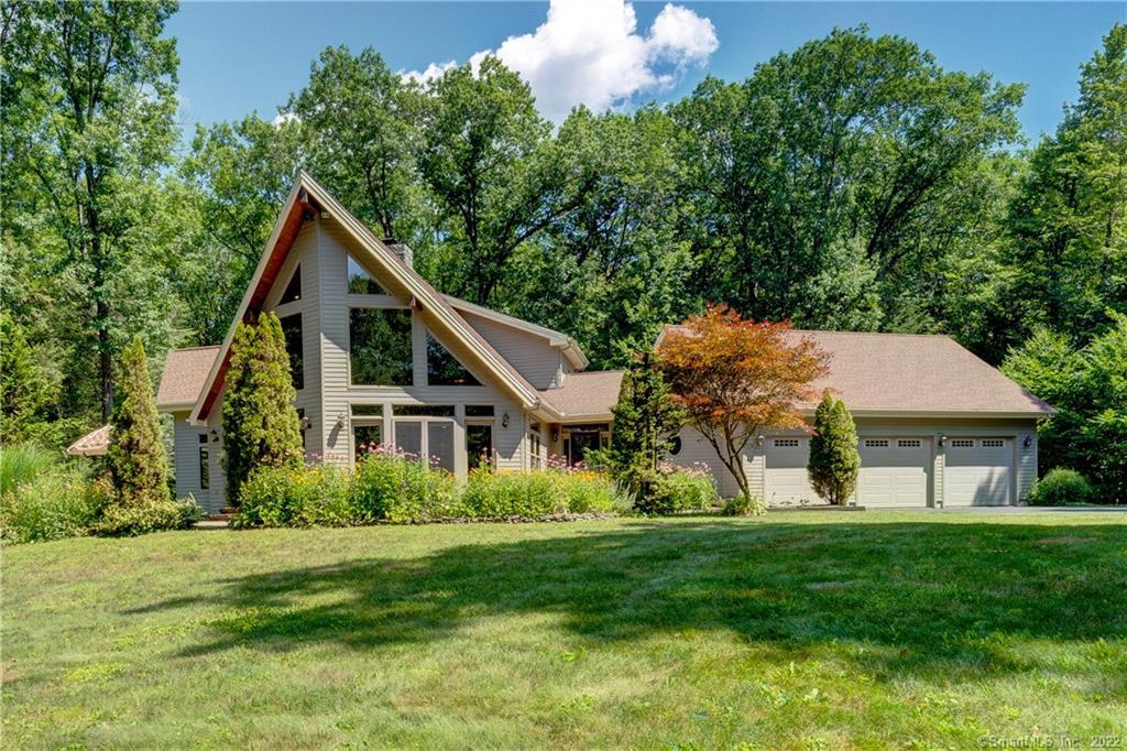 Welcome to 120 Ashley Rd, Winchester!
