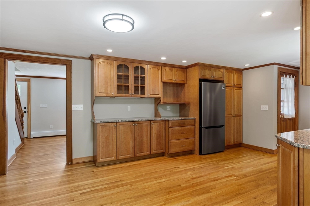 252 Great Road Maynard, MA 01754 - Photo 6 of 41