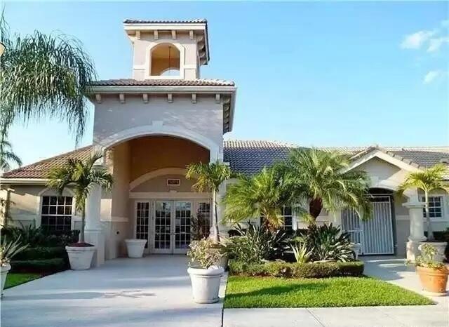 5045 Wiles Road, Unit 308 Pompano Beach, FL 33073 - Photo 2 of 9 EVERGREEN CLUBHOUSE