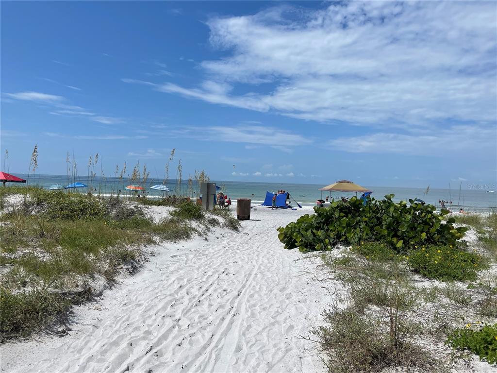 175 133rd Avenue East Madeira Beach, FL 33708 - Photo 9 of 15