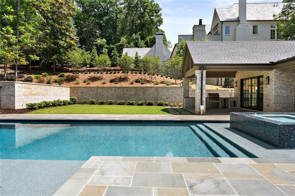 95 Blackland Road Northwest Atlanta, GA 30342 - Photo 38 of 65
