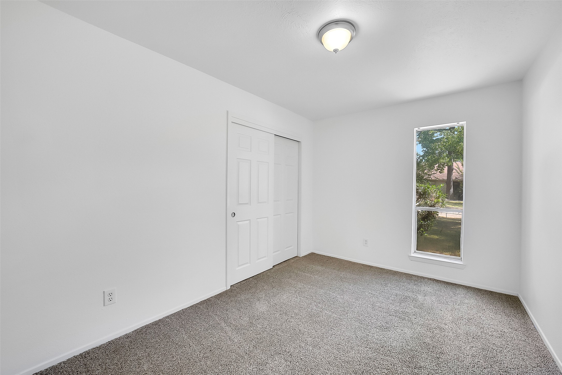 23123 Lestergate Drive Spring, TX 77373 - Photo 18 of 24 an empty room with windows