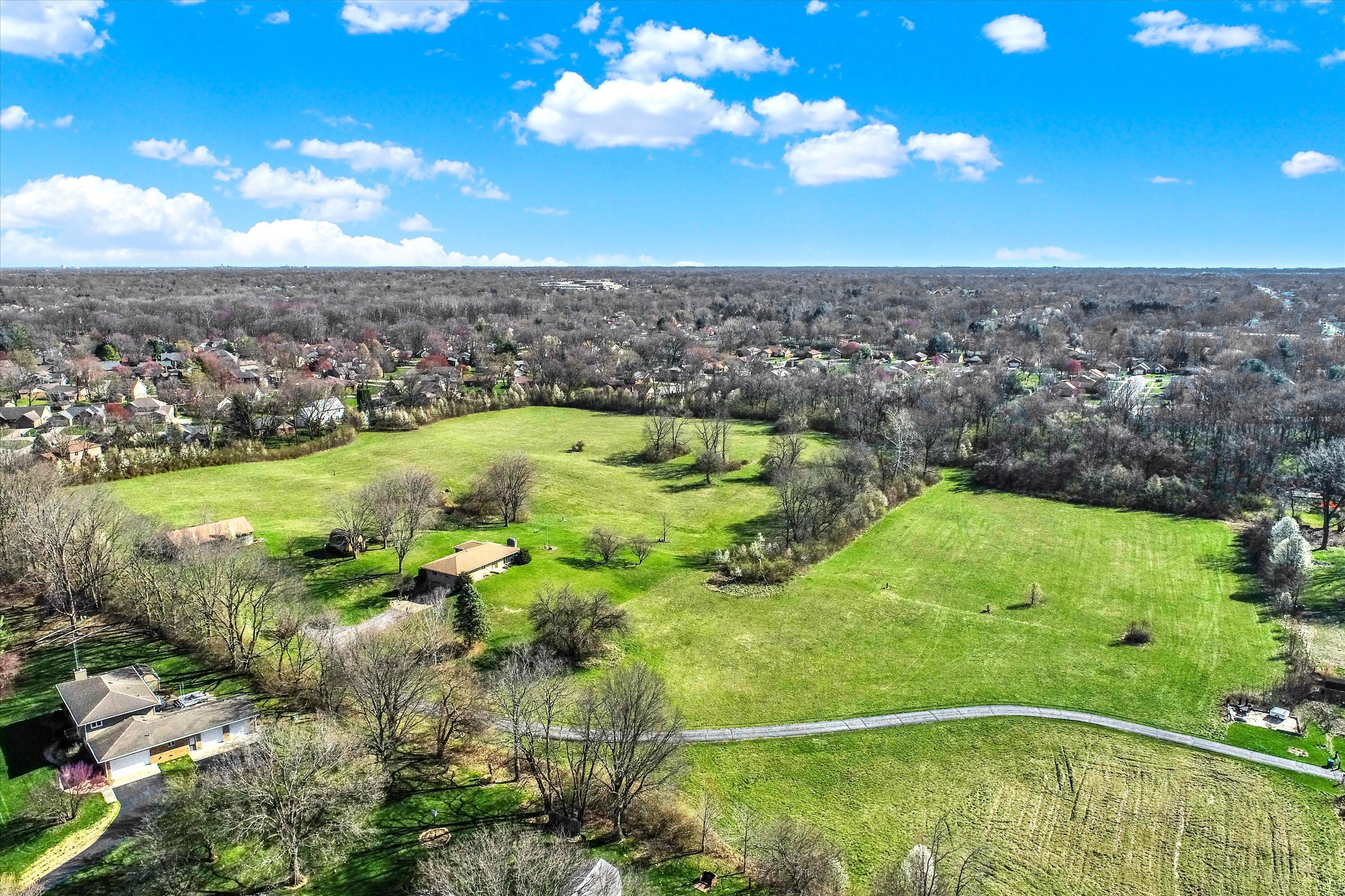 1318 West County Line Road Indianapolis, IN 46217 - Photo 3 of 3 Gallery Image 3