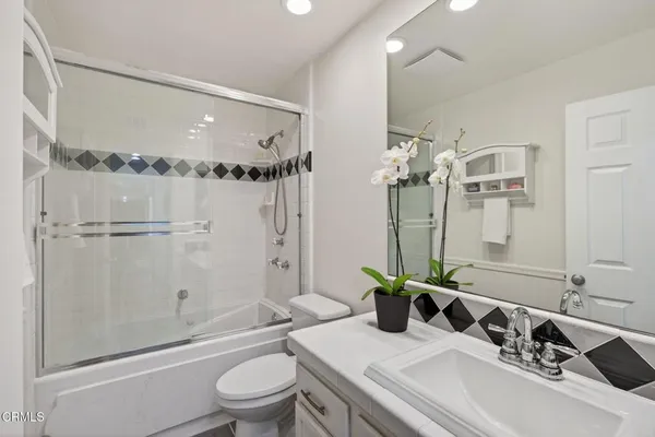$843,000 | 5072 Via Calderon, Camarillo, CA 93012