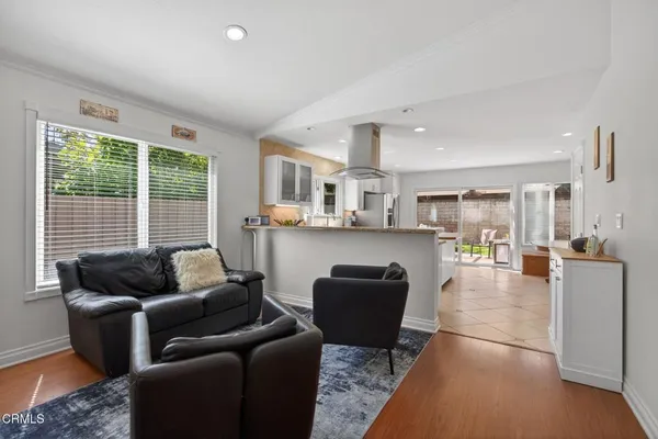 $843,000 | 5072 Via Calderon, Camarillo, CA 93012