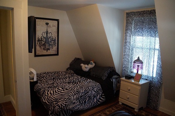 13 Marshbrook Road Billerica, MA 01821 - Photo 22 of 24 a bedroom with a bed and a window