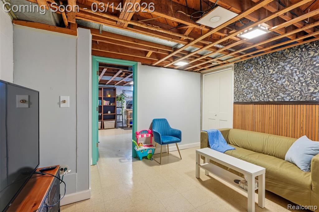 2211 Crooks Road Royal Oak, MI 48073 - Photo 22 of 39 Gallery Image 22