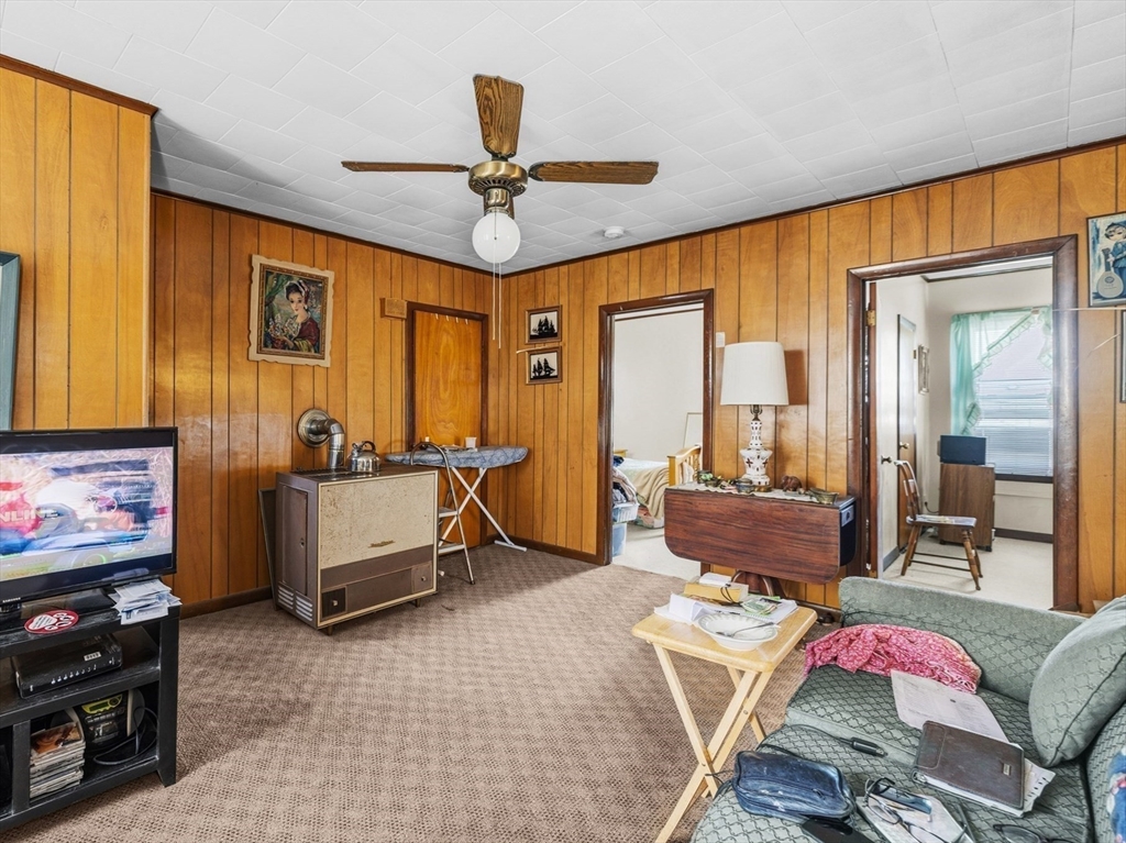 430 William Street Fall River, MA 02721 - Photo 11 of 42