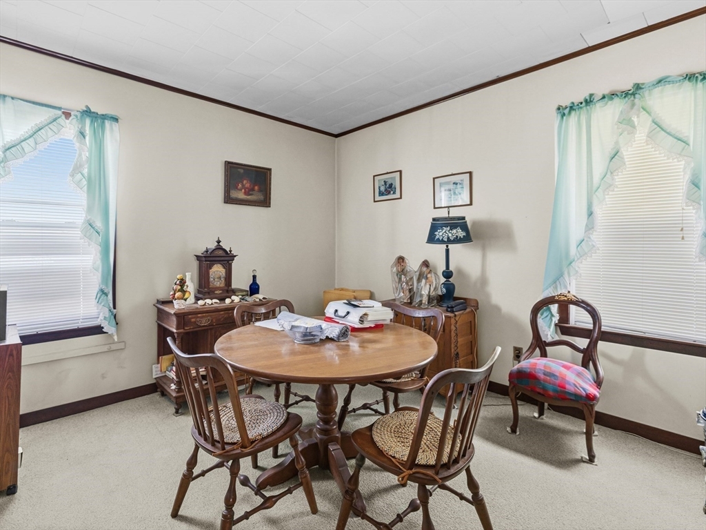 430 William Street Fall River, MA 02721 - Photo 16 of 42