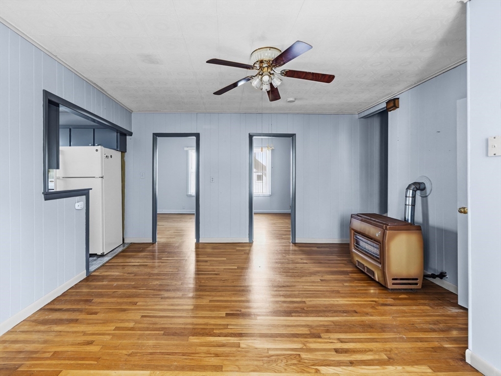 430 William Street Fall River, MA 02721 - Photo 26 of 42