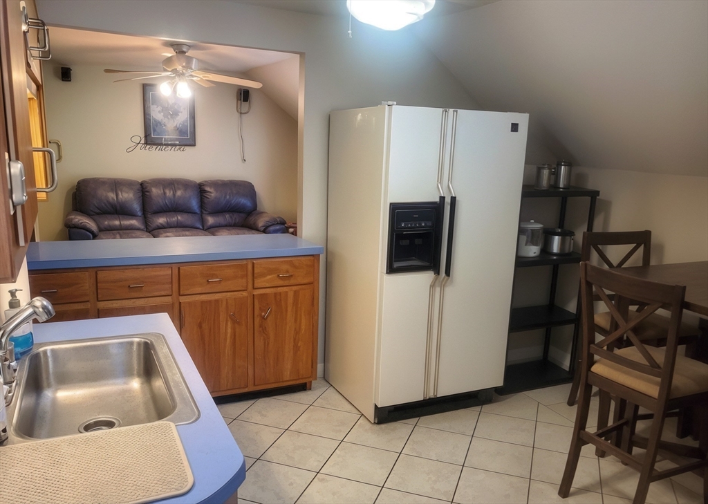 430 William Street Fall River, MA 02721 - Photo 31 of 42