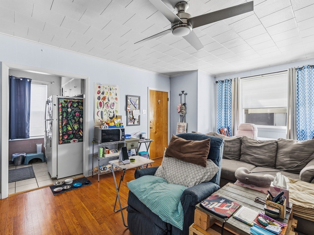 430 William Street Fall River, MA 02721 - Photo 4 of 42