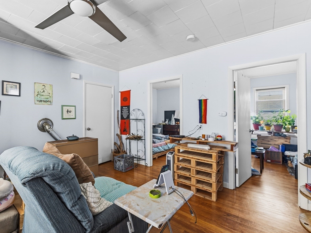 430 William Street Fall River, MA 02721 - Photo 6 of 42