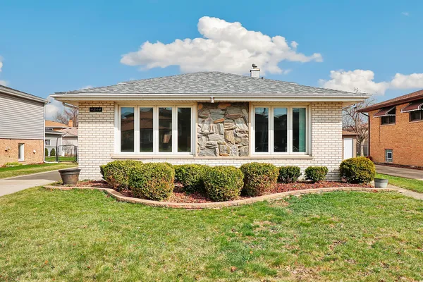 $389,900 | 4844 West 121st Place, Alsip, IL 60803