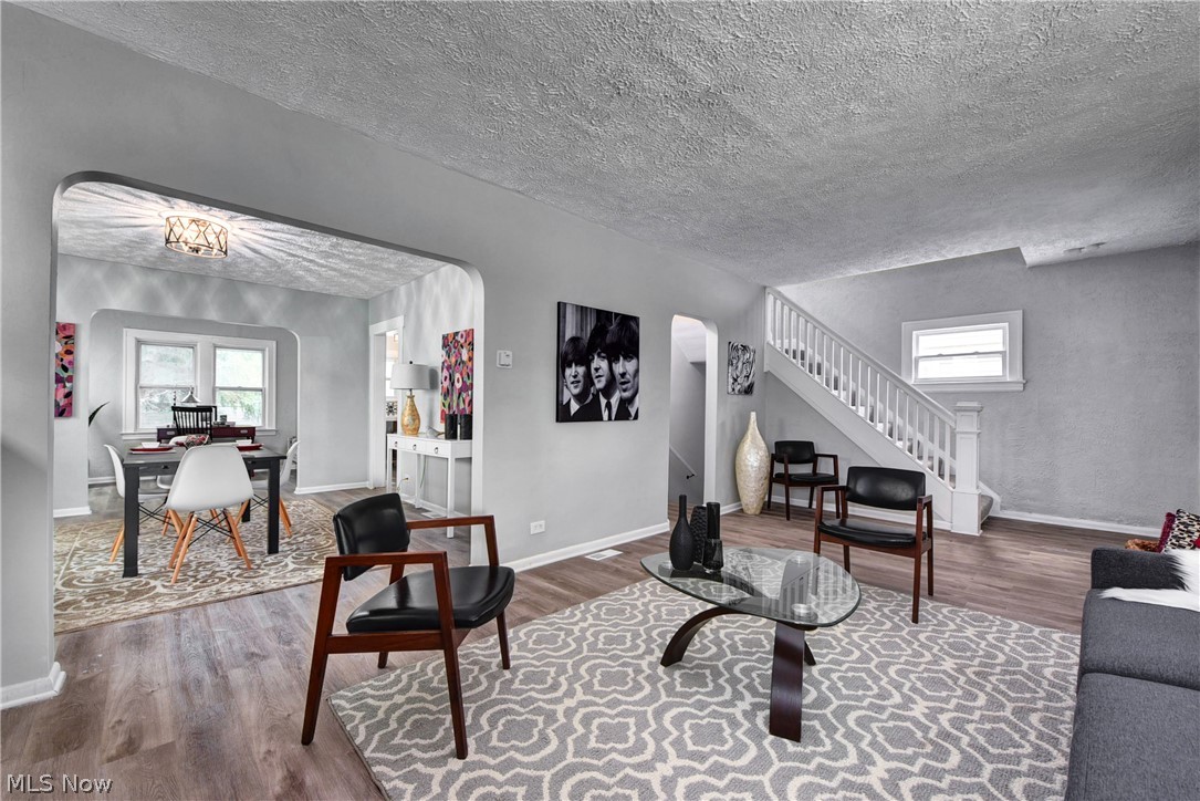3808 Summit Park Road Cleveland Heights, OH 44121 - Photo 4 of 27