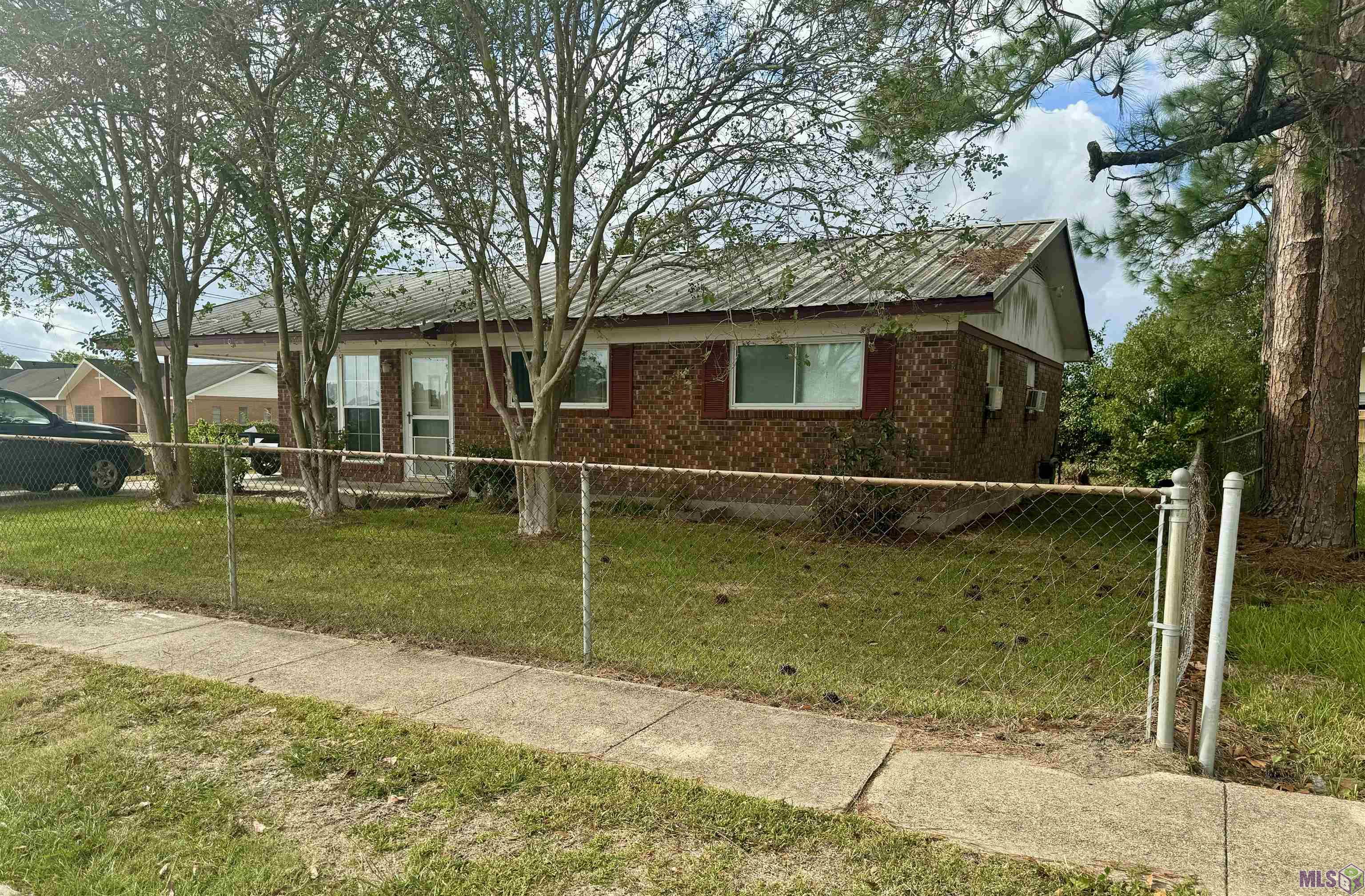 1303 Middle Road Bayou Vista, LA 70380 - Photo 2 of 21 Gallery Image 2