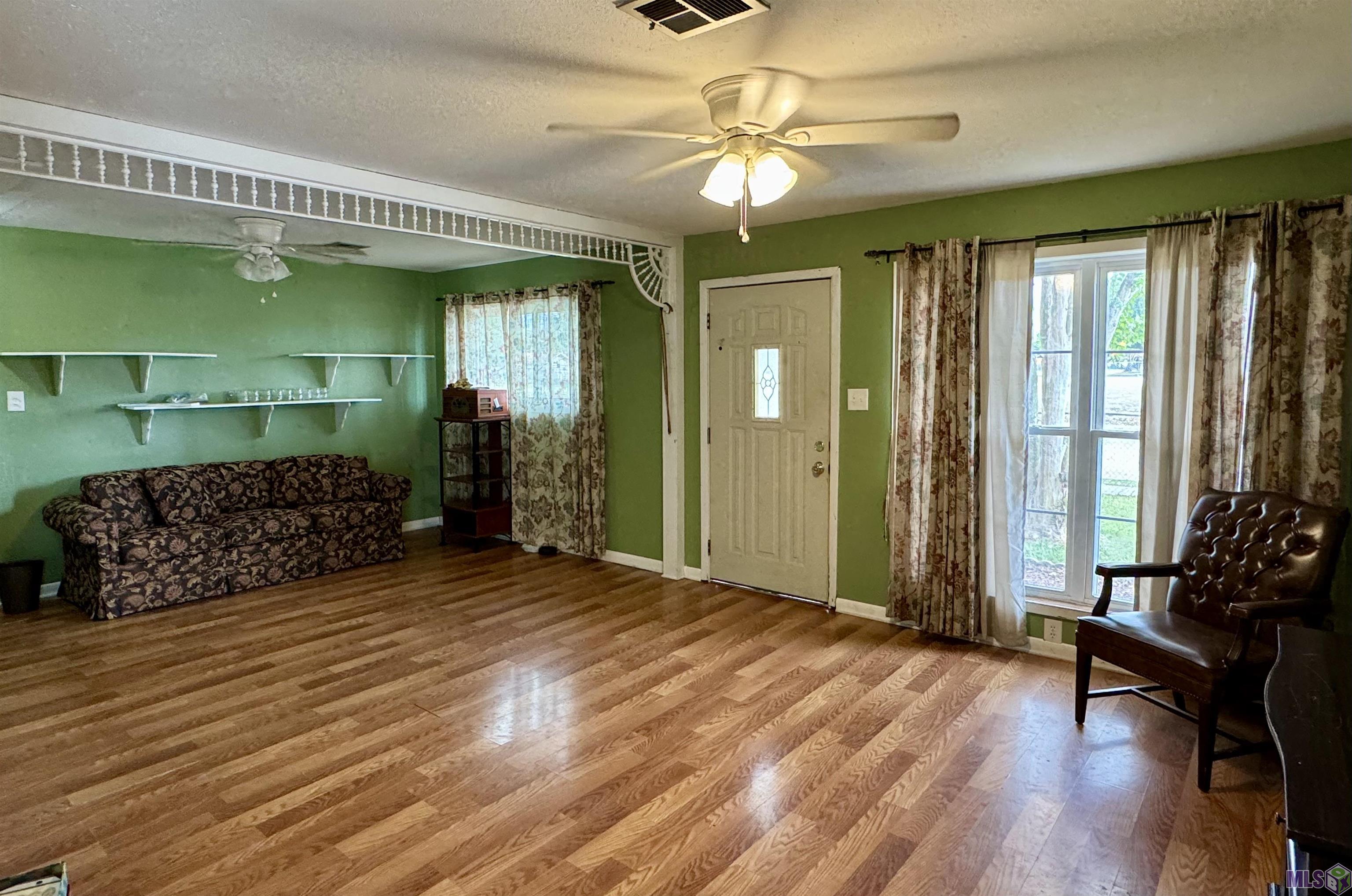 1303 Middle Road Bayou Vista, LA 70380 - Photo 3 of 21 Gallery Image 3