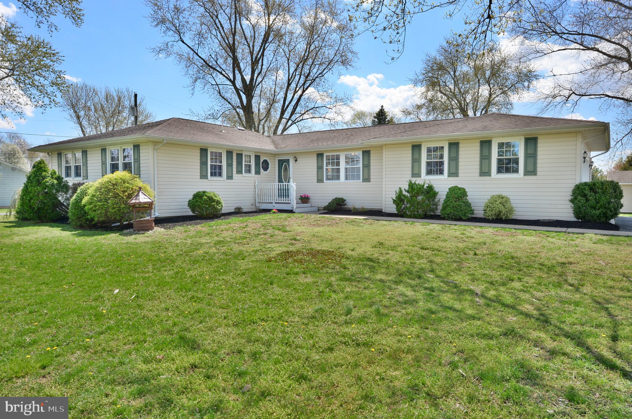 471 Whig Lane Road Pilesgrove, NJ 08098 - Photo 1 of 26 Picture perfect rancher!