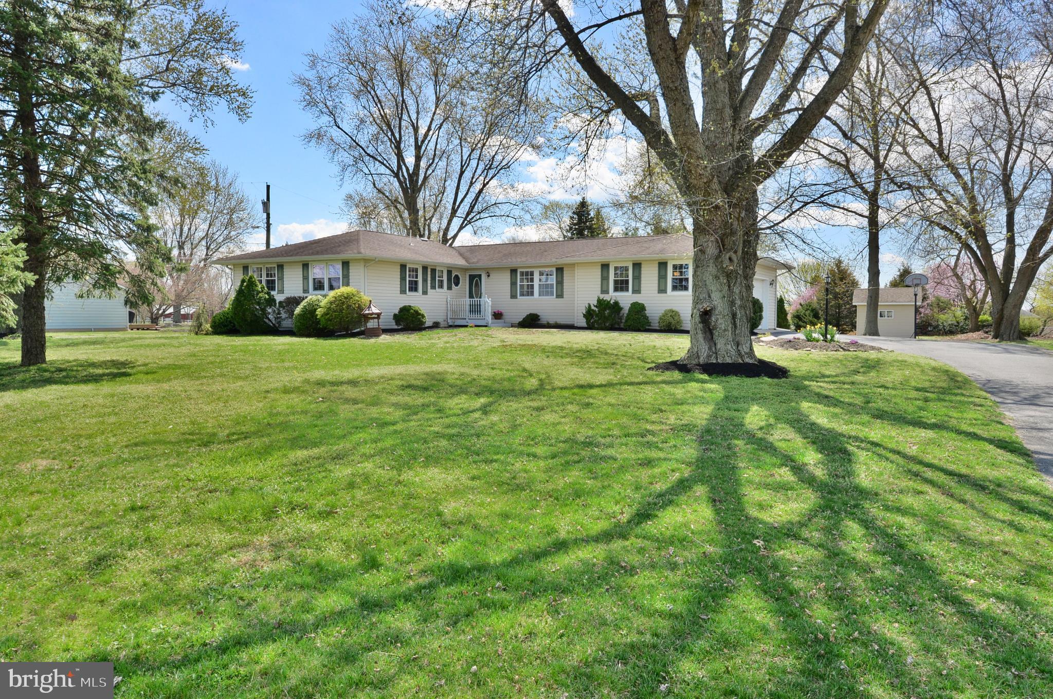 471 Whig Lane Road Pilesgrove, NJ 08098 - Photo 3 of 26