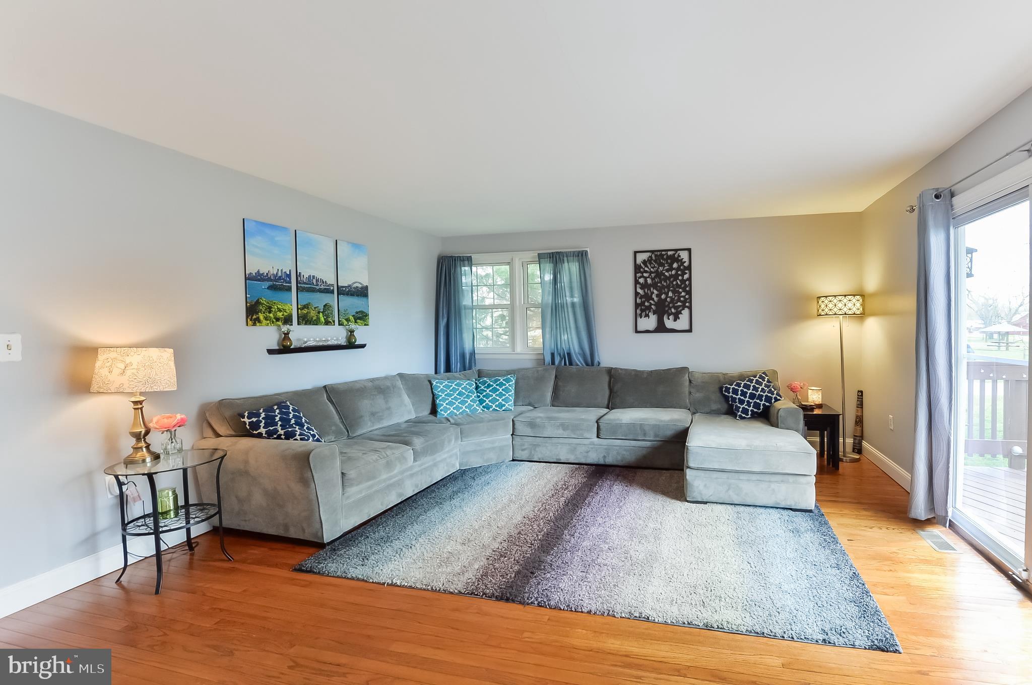 471 Whig Lane Road Pilesgrove, NJ 08098 - Photo 6 of 26 Large great room leading to beautiful deck!