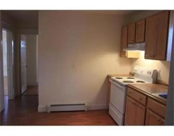 $2,200 | 14 Hawkes Street, Unit 2, Marblehead, MA 01945