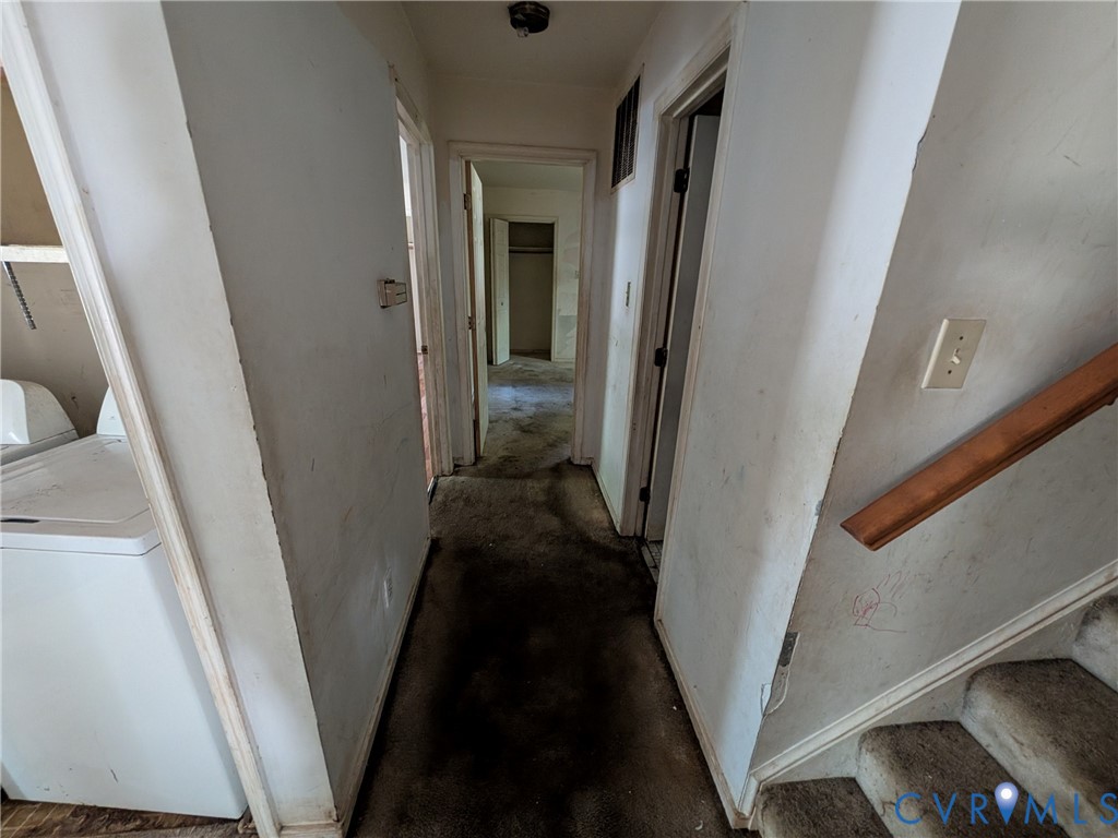 914 Spirea Road Chesterfield, VA 23236 - Photo 9 of 17 Hallway