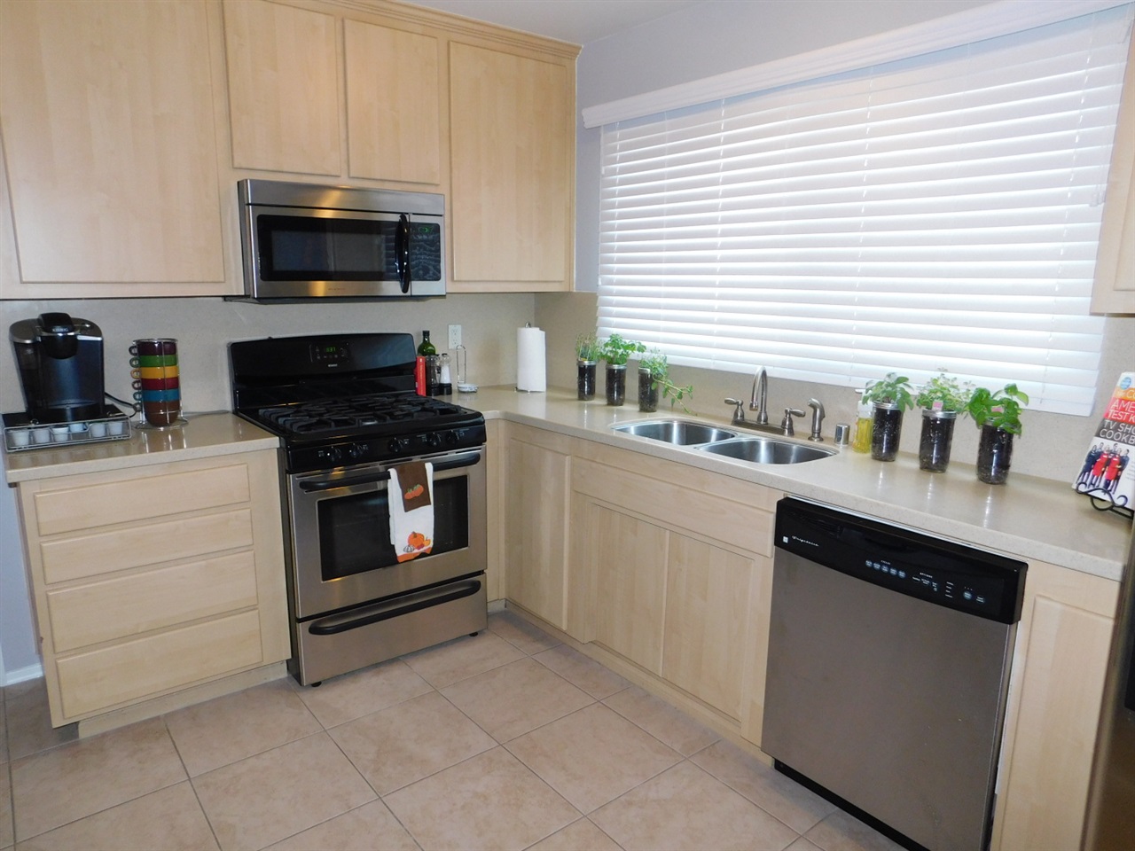 9475 Terrywood Road Santee, CA 92071 - Photo 3 of 21