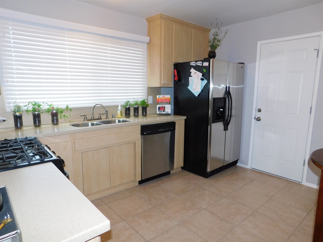 9475 Terrywood Road Santee, CA 92071 - Photo 4 of 21