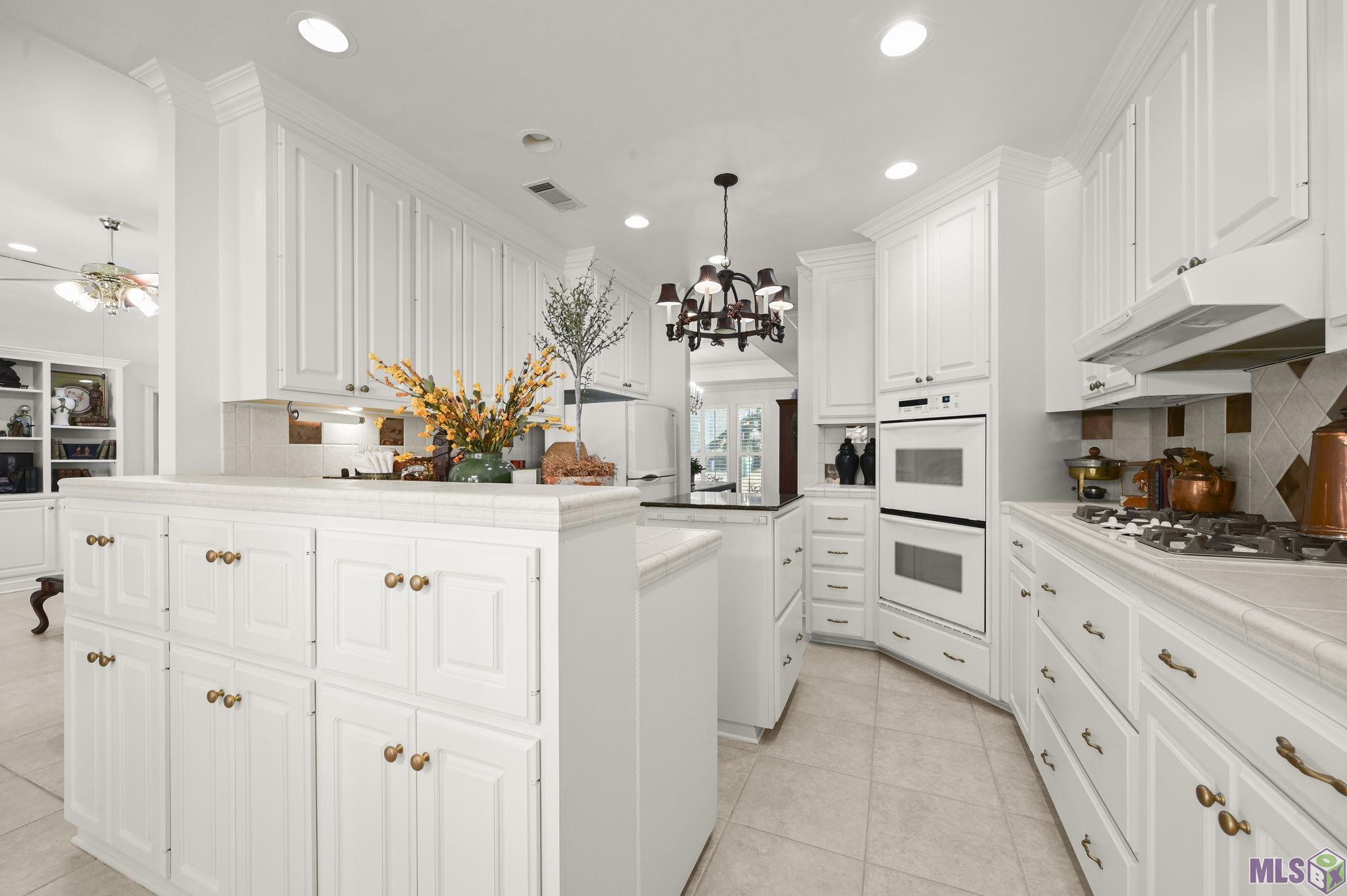 29601 Melanie Street Walker, LA 70785 - Photo 13 of 31 kitchen