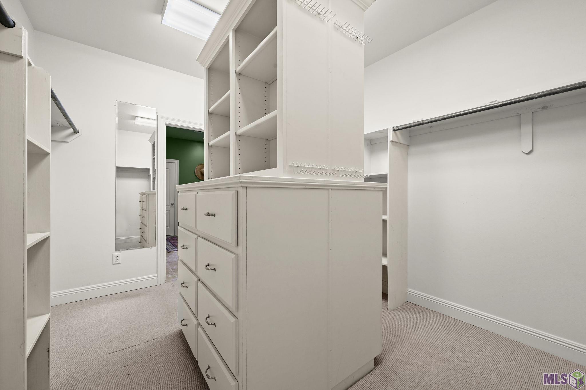 29601 Melanie Street Walker, LA 70785 - Photo 21 of 31 Primary Closet