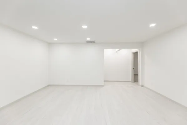 $2,400 | 7115 Falling Waters Drive, Spring, TX 77379