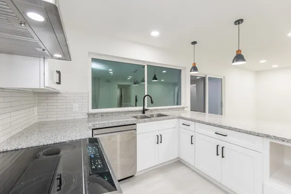 $2,500 | 7115 Falling Waters Drive, Spring, TX 77379