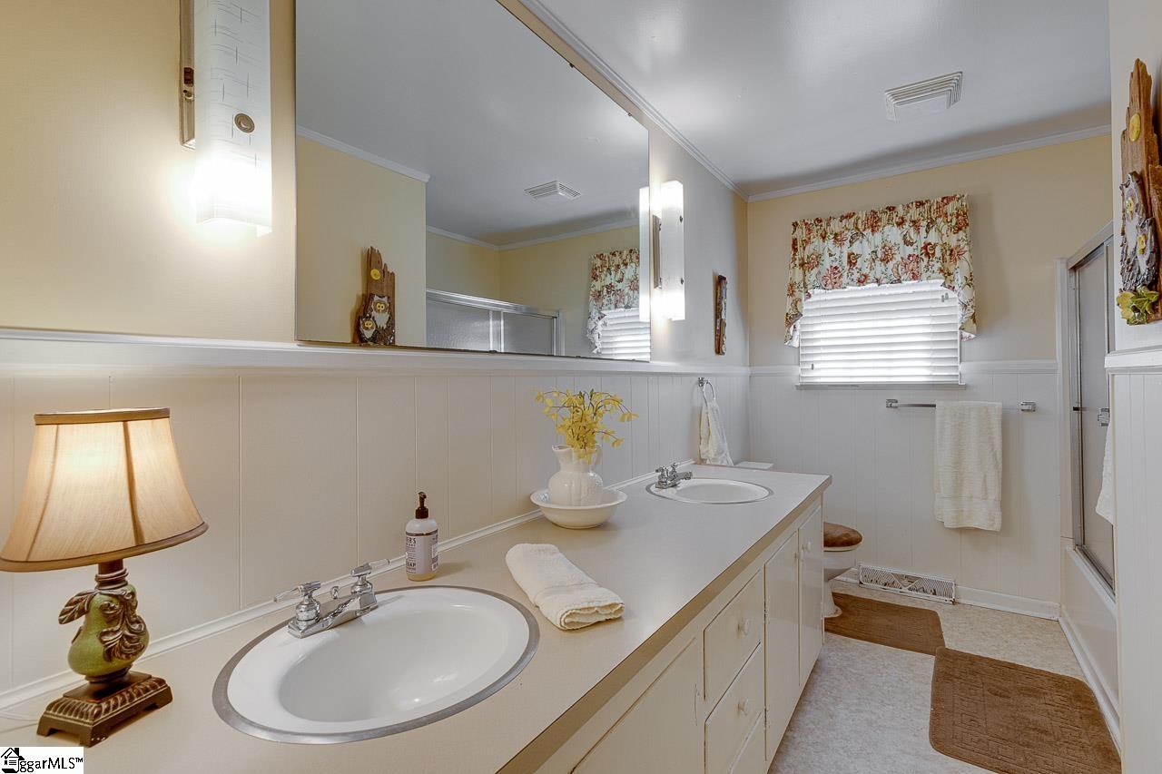 630 Lindley Road Piedmont, SC 29673 - Photo 16 of 35 Gallery Image 16