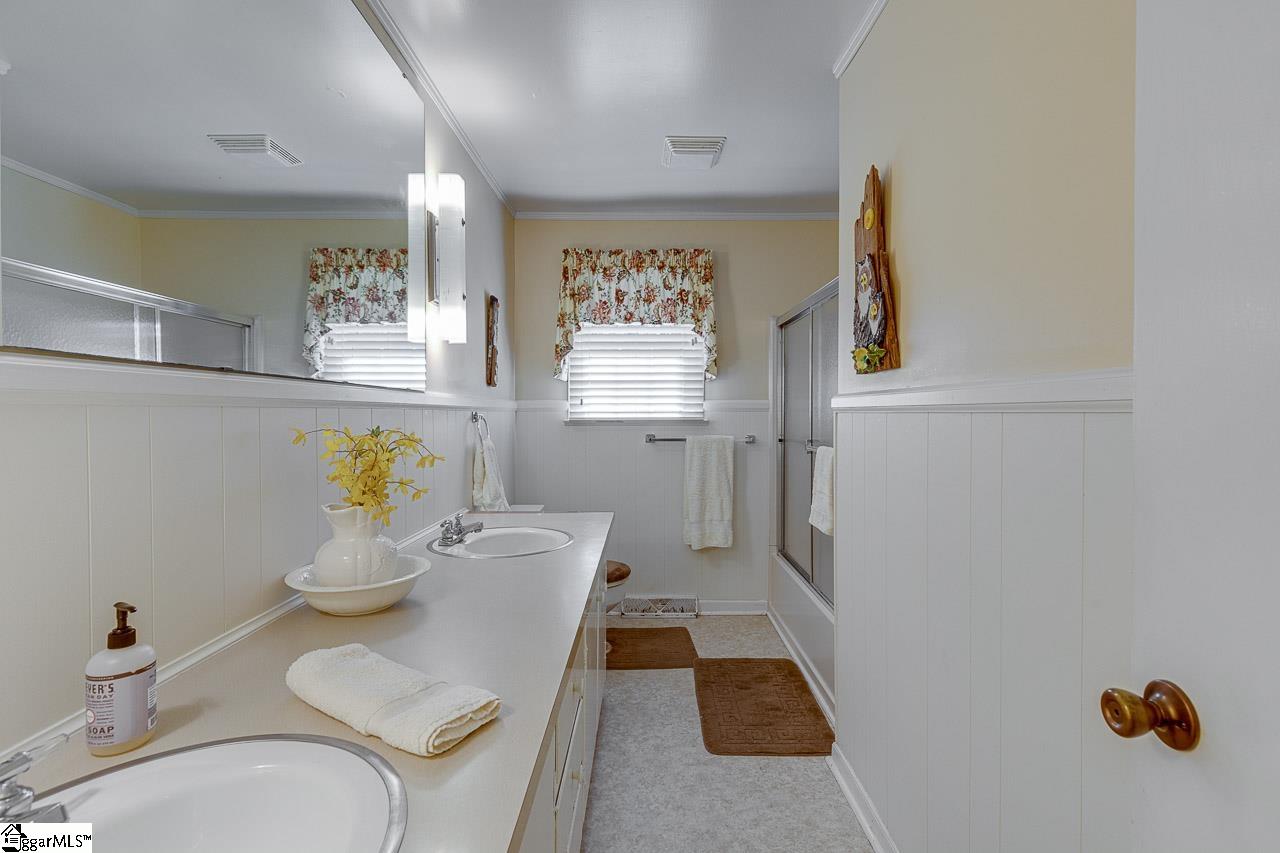 630 Lindley Road Piedmont, SC 29673 - Photo 17 of 35 Gallery Image 17