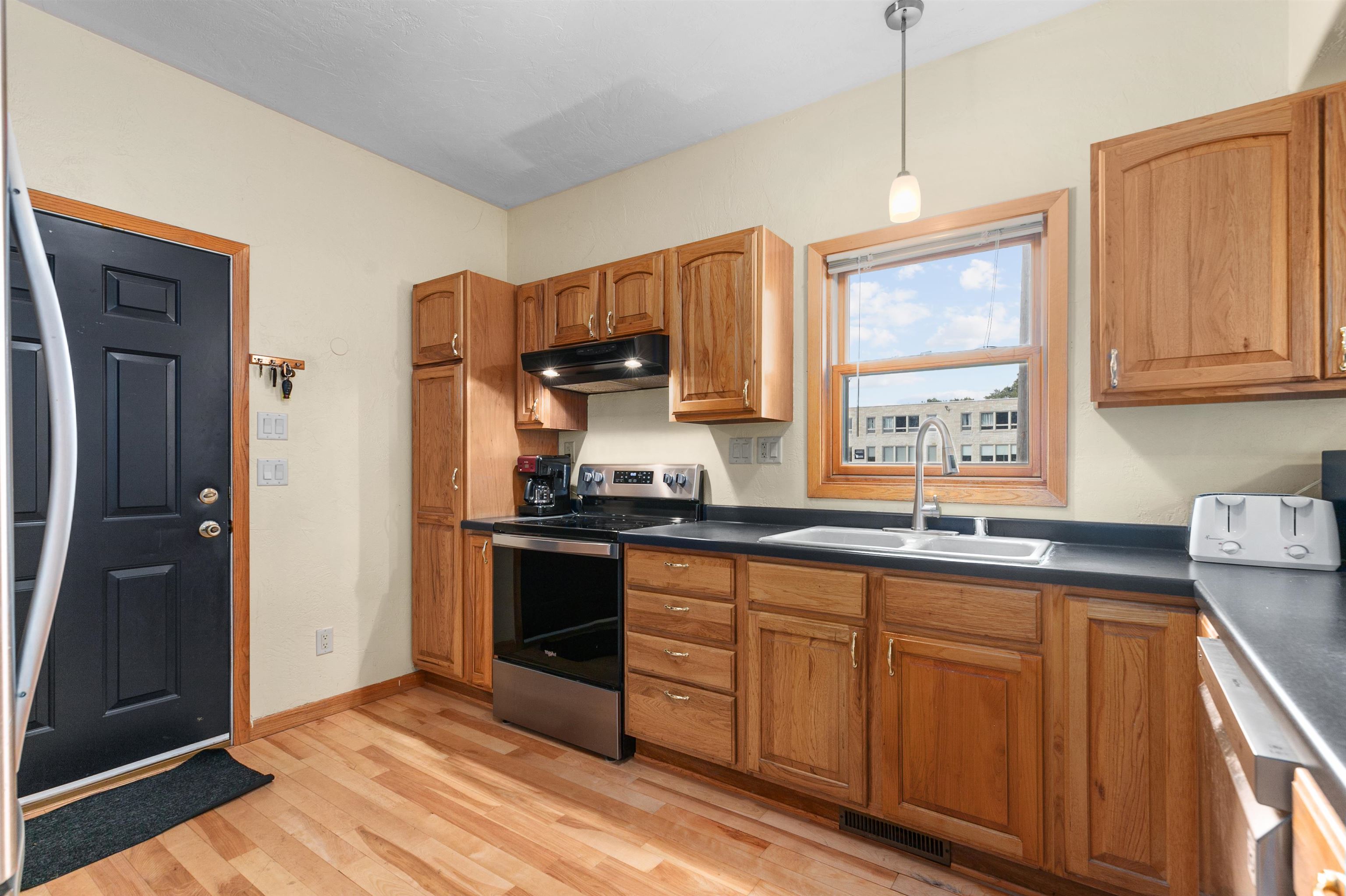 301 East Harrison Street Appleton, WI 54915 - Photo 13 of 28