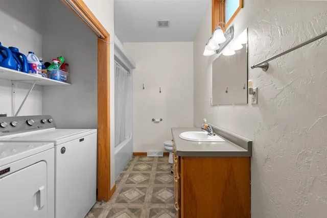 $335,000 | 301 East Harrison Street, Appleton, WI 54915