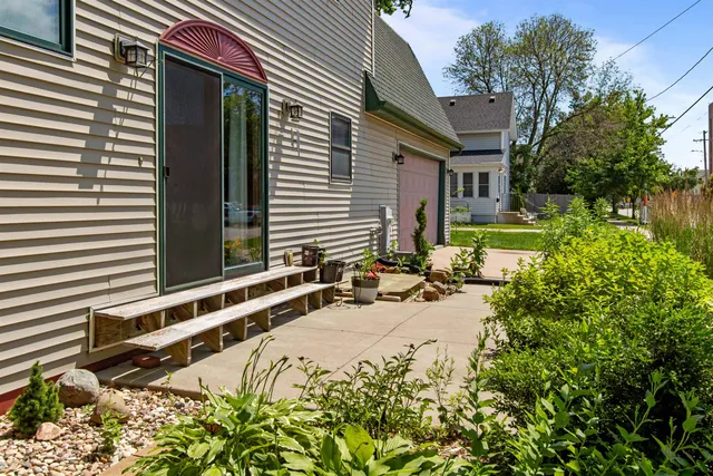 $335,000 | 301 East Harrison Street, Appleton, WI 54915