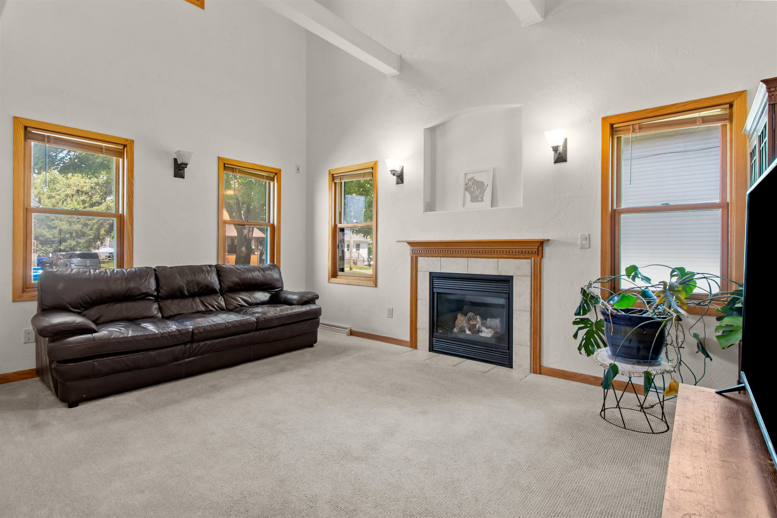 301 East Harrison Street Appleton, WI 54915 - Photo 4 of 28