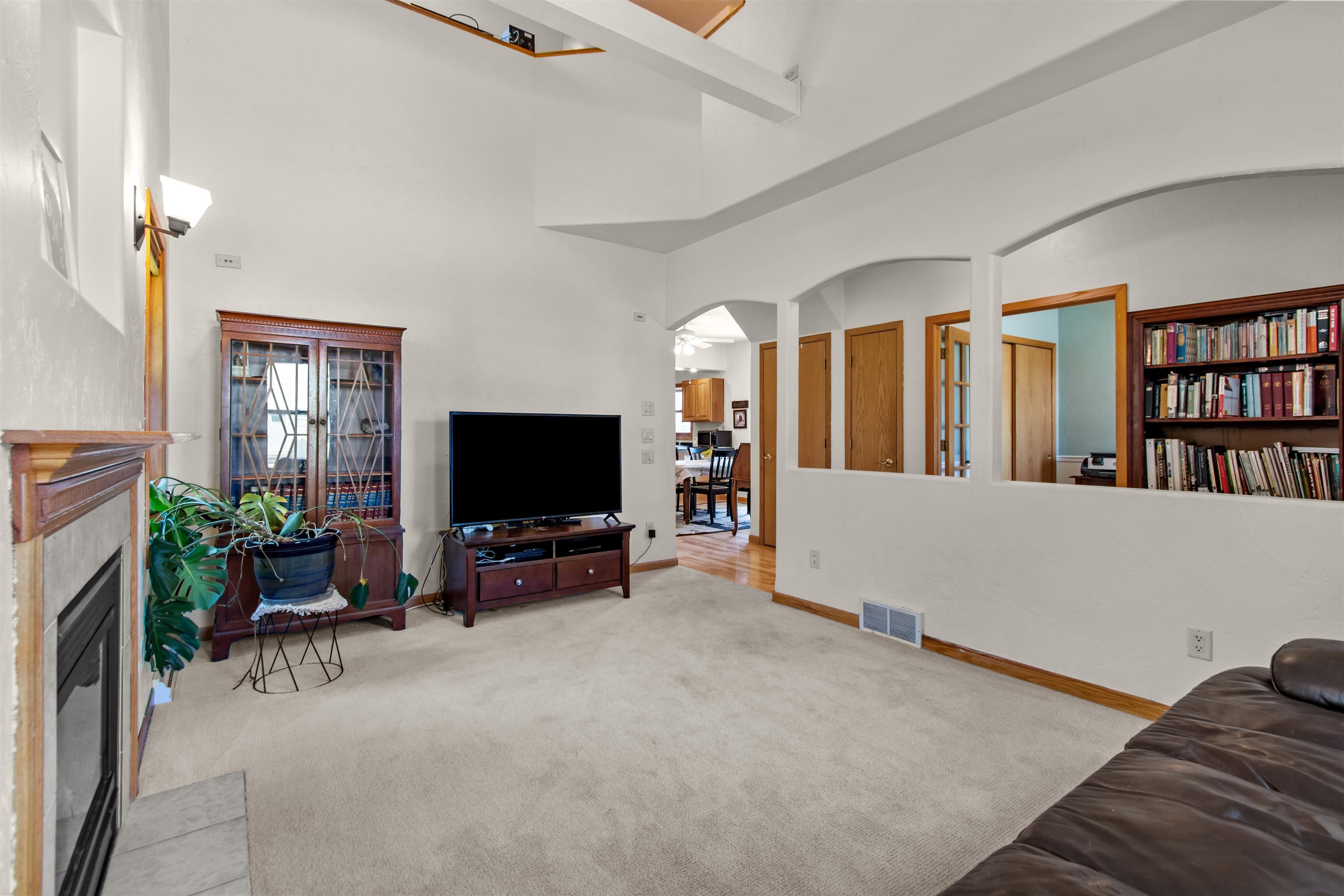 301 East Harrison Street Appleton, WI 54915 - Photo 5 of 28