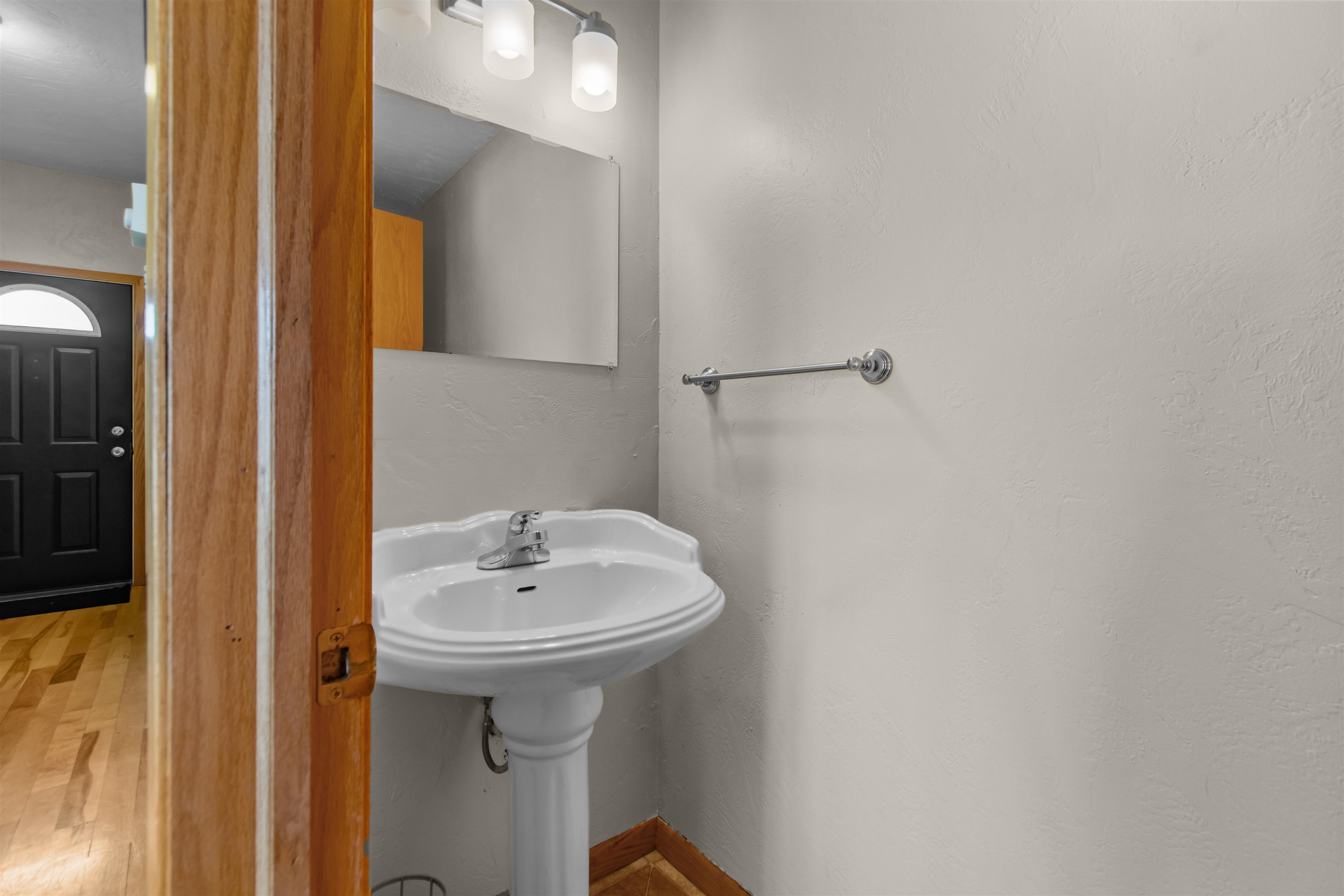 301 East Harrison Street Appleton, WI 54915 - Photo 9 of 28